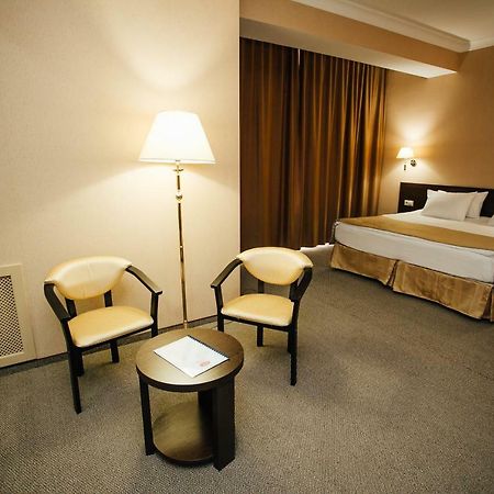 Hotel Aner Αστάνα Εξωτερικό φωτογραφία