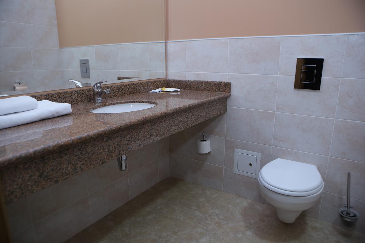Hotel Aner Αστάνα Εξωτερικό φωτογραφία