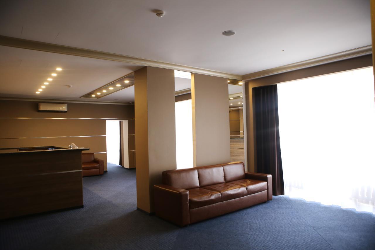 Hotel Aner Αστάνα Εξωτερικό φωτογραφία